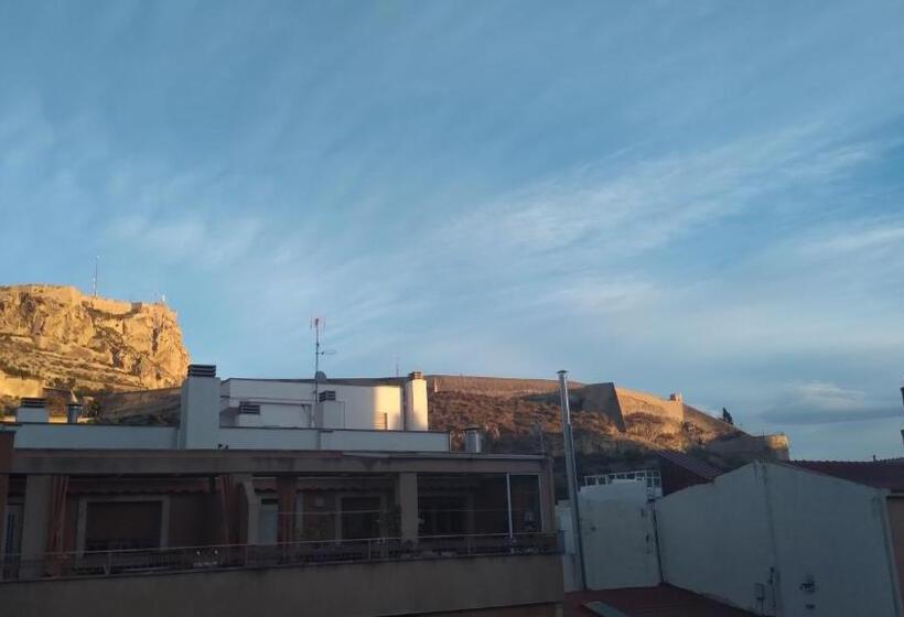 스탠다드 룸 공동 욕실, Love Alicante