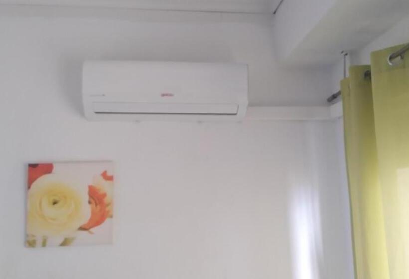 스탠다드 룸 공동 욕실, Love Alicante