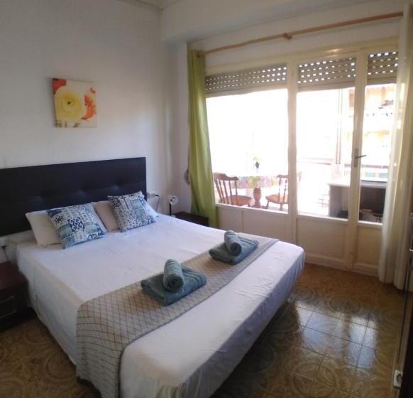 스탠다드 룸 공동 욕실, Love Alicante