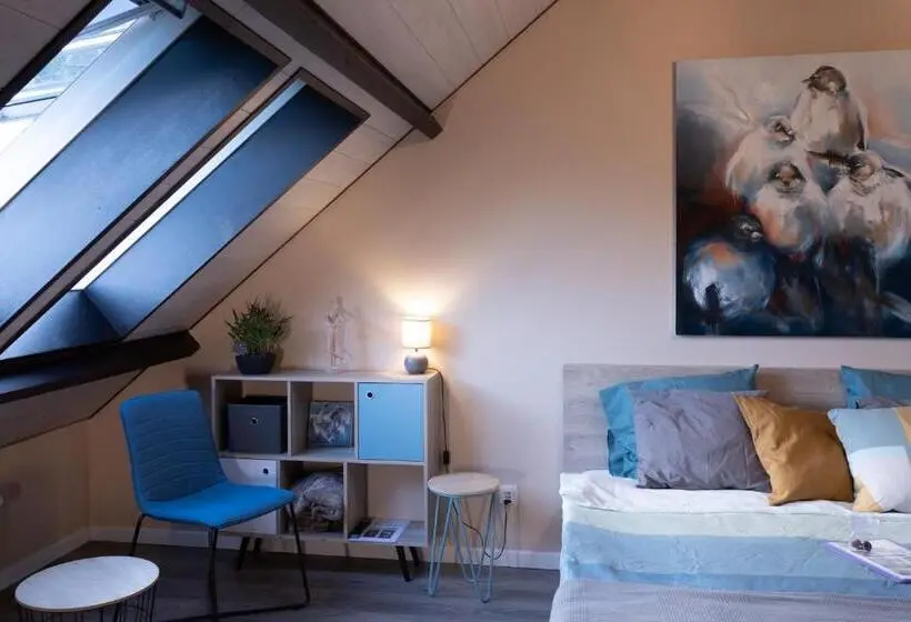 庭の見えるスタンダードトリプルルーム, B&b Destiny