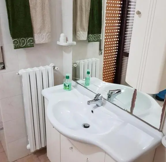 キングサイズベッドのスタンダードルーム, B&b Via Roma