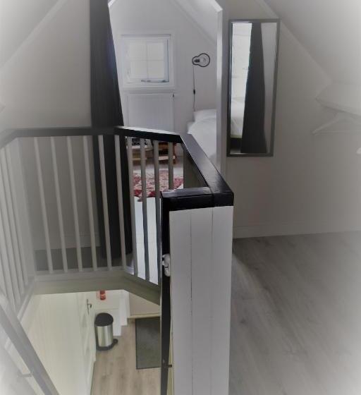 آپارتمان 1 خوابه با تراس, Gina S Garden House