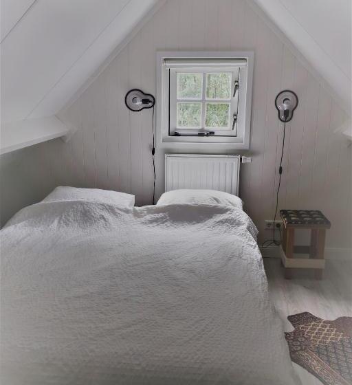 آپارتمان 1 خوابه با تراس, Gina S Garden House