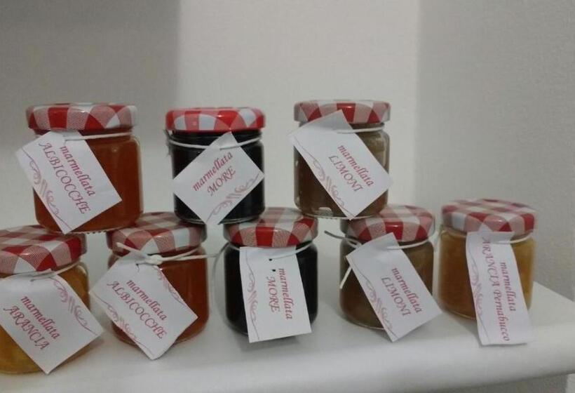 Pokój Standard, La Vie Est Belle