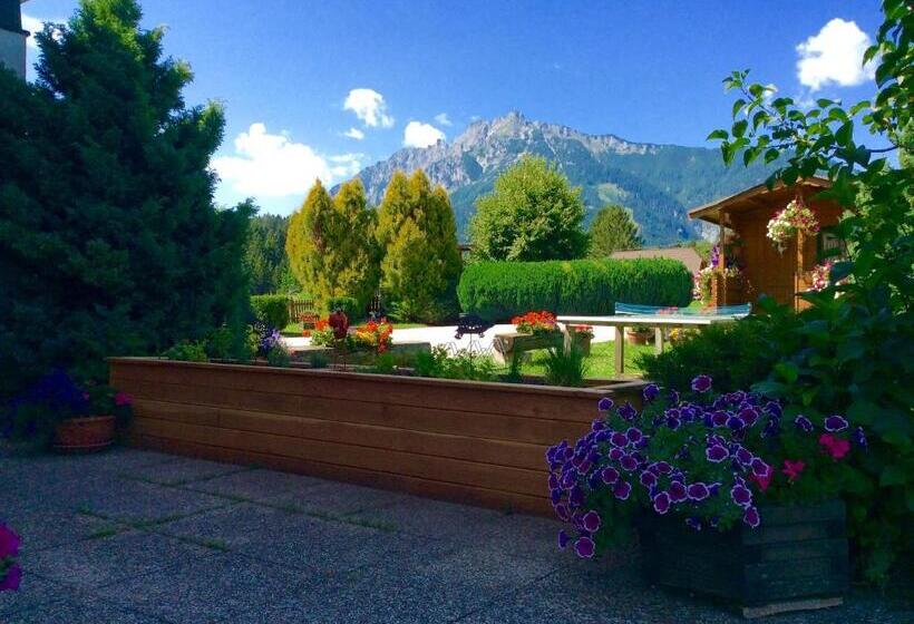 ベーシックルーム, Tieschnhof