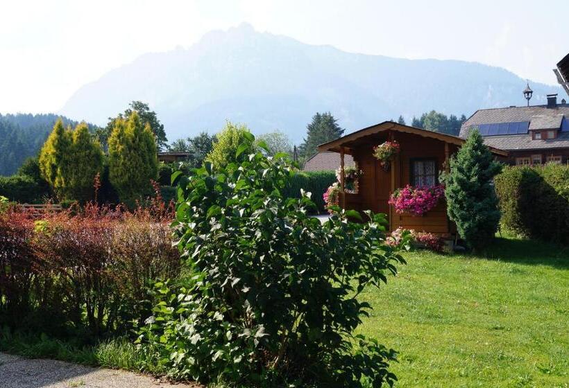 スタンダードトリプルルーム, Tieschnhof