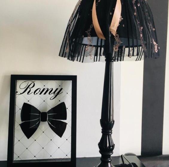 חדר סטנדרט, A La Dolce Vita