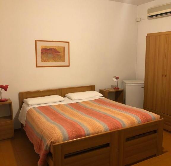 스탠다드 룸, Al Pontesel