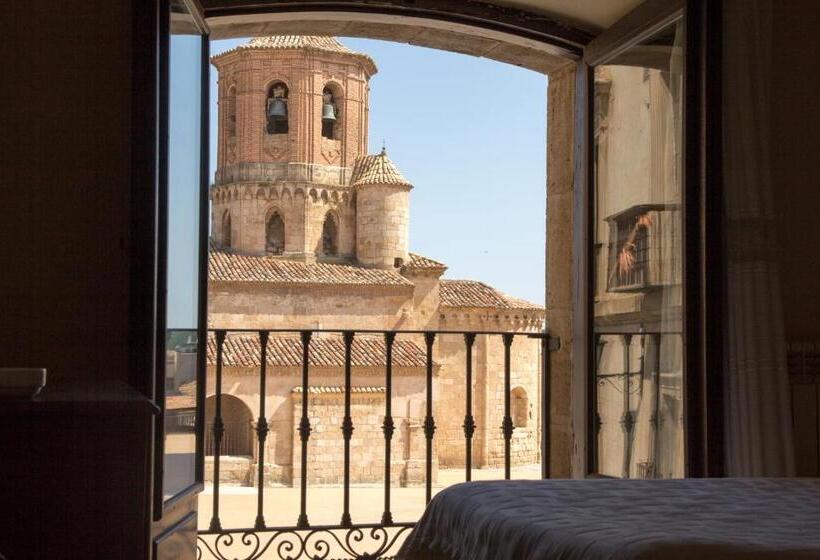 اتاق لوکس, Tirso De Molina