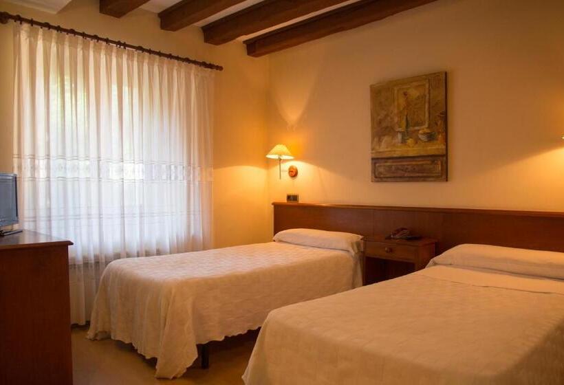 اتاق لوکس, Tirso De Molina