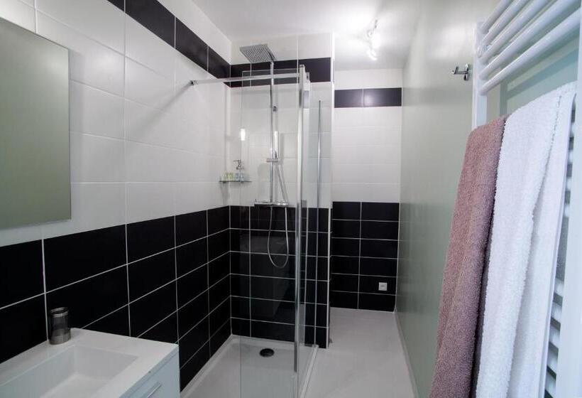 غرفة قياسية مطلّة علي الحديقة, Au Clos Beausejour