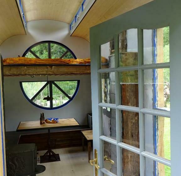 ベーシックトリプルルーム, Evergrin