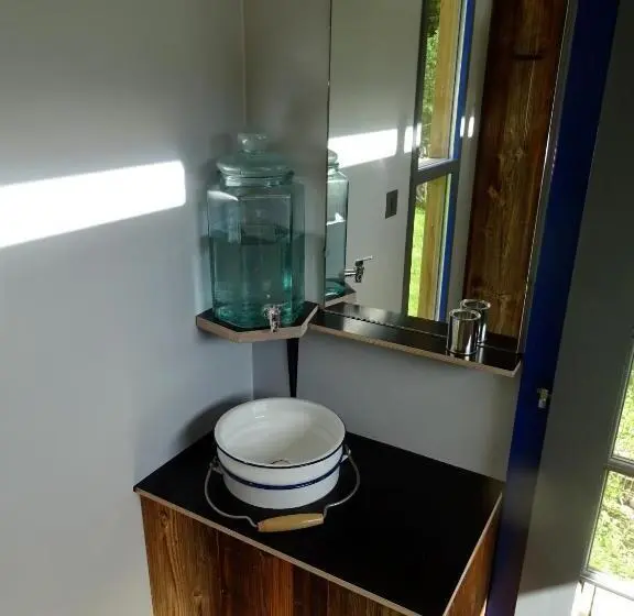 Habitació Triple Basic, Evergrin