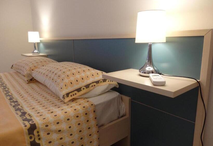 Номер Стандарт, La Casetta