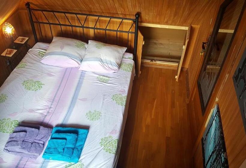 اتاق عادی, Peahen Residence