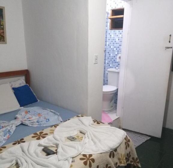 اتاق استاندارد سه نفره, Pousada Da Helena Trindade