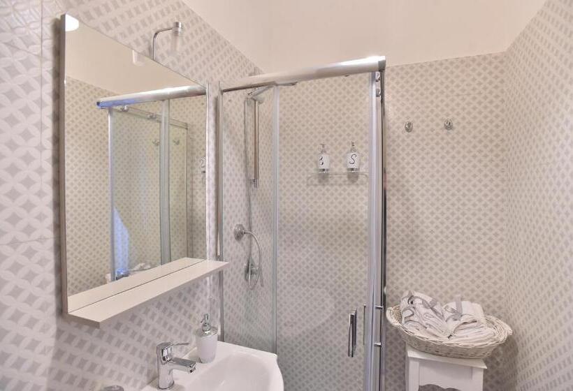 اتاق لوکس سه تخته, Residenza D Epoca B&b Celeste