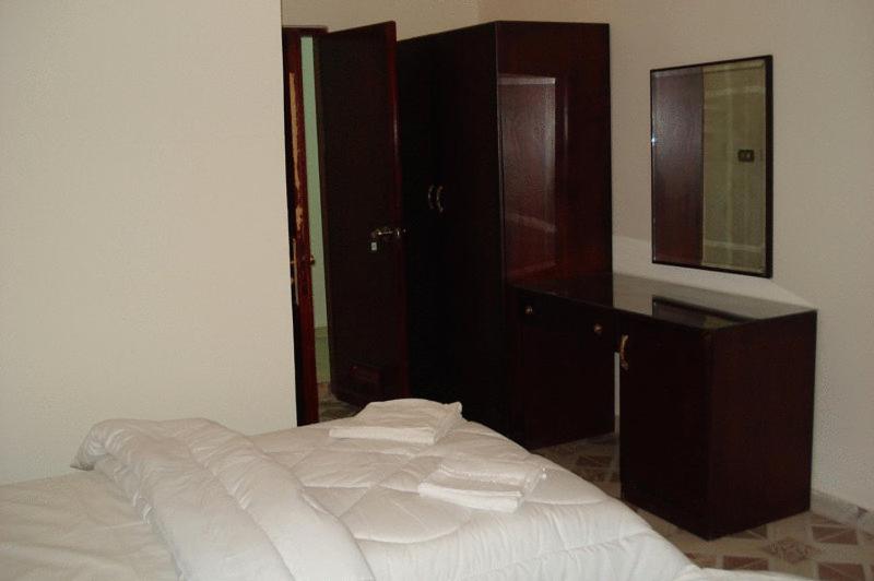 اتاق استاندارد سه نفره, Transit Alexandria Hostel