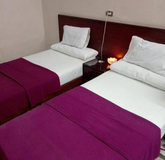 اتاق استاندارد سه نفره, Transit Alexandria Hostel