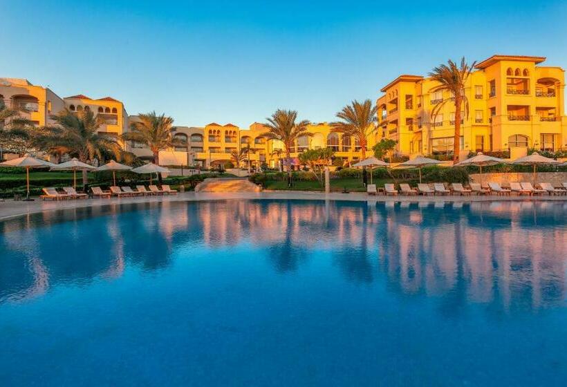 اتاق سوپریور با چشم‌انداز استخر, Cleopatra Luxury Resort Sharm El Sheikh