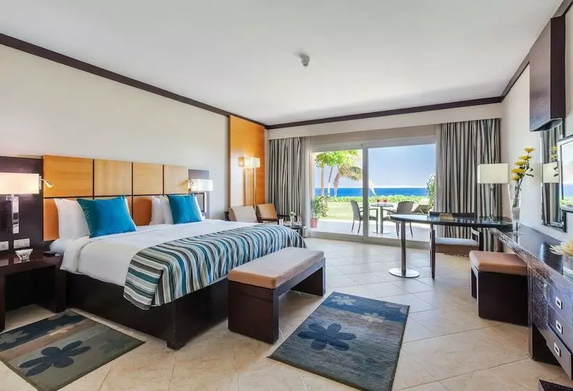 اتاق سوپریور با چشم‌انداز دریا, Cleopatra Luxury Resort Sharm El Sheikh