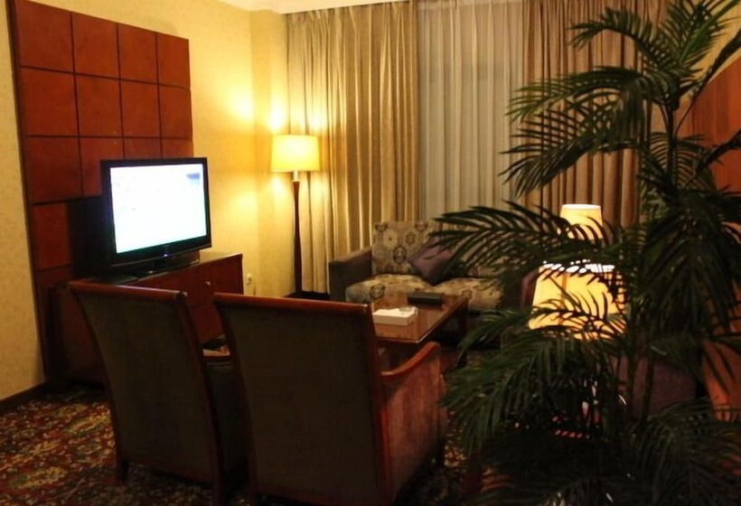 סוויטה אקזקיוטיב, Al Madinah Harmony