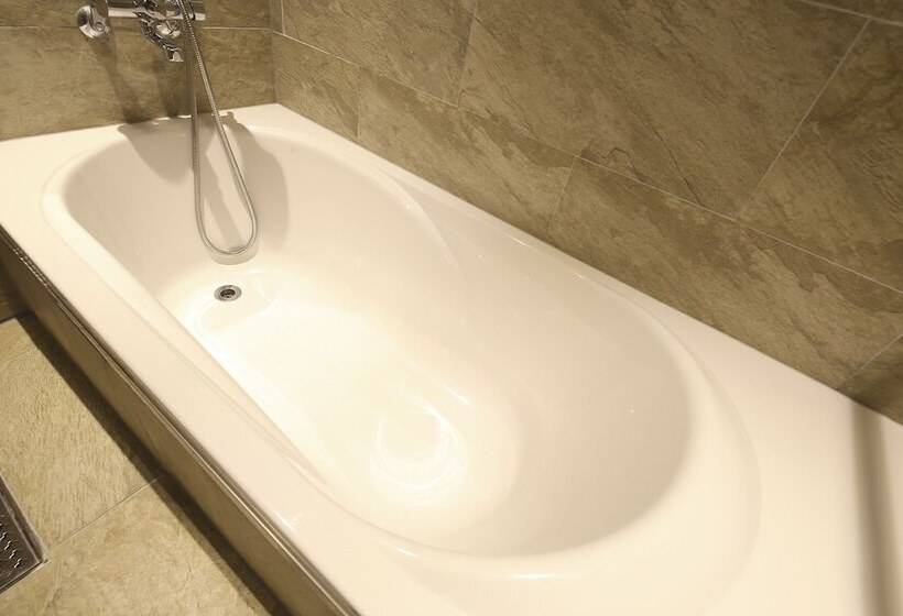 Quarto Estandar, Amourex