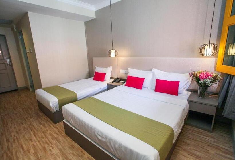 اتاق لوکس خانوادگی, A Hotel Joo Chiat