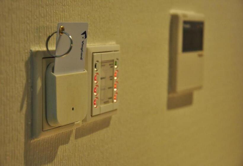 اتاق لوکس, A Hotel Joo Chiat