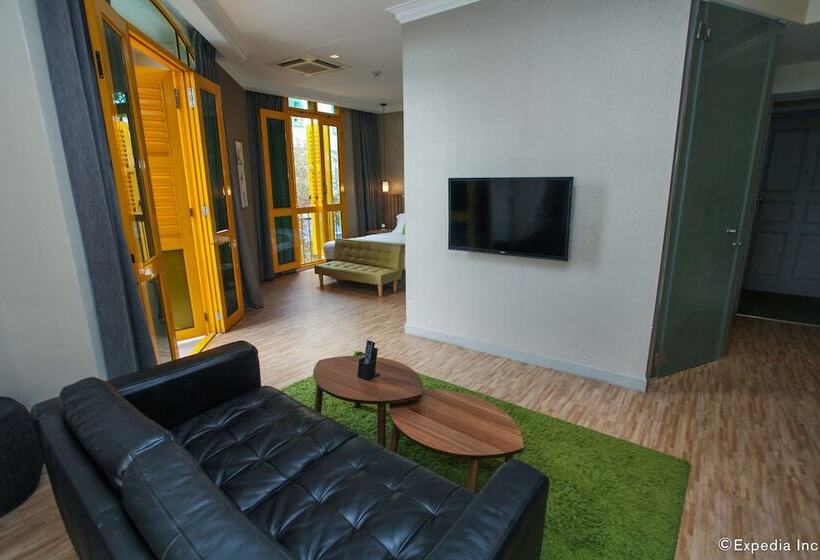 سوییت, A Hotel Joo Chiat