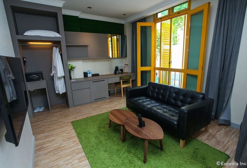 سوییت, A Hotel Joo Chiat