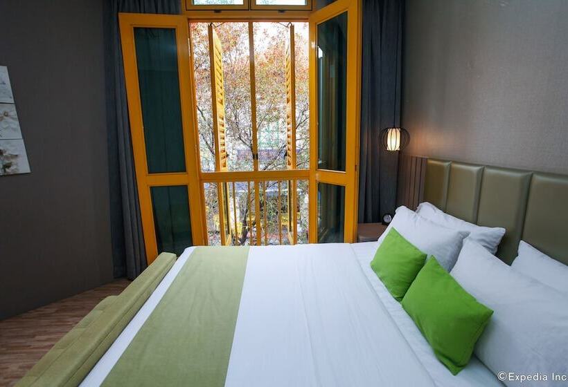 سوییت, A Hotel Joo Chiat