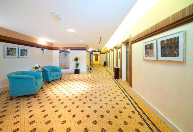 クラブスイート, City Seasons Al Hamra