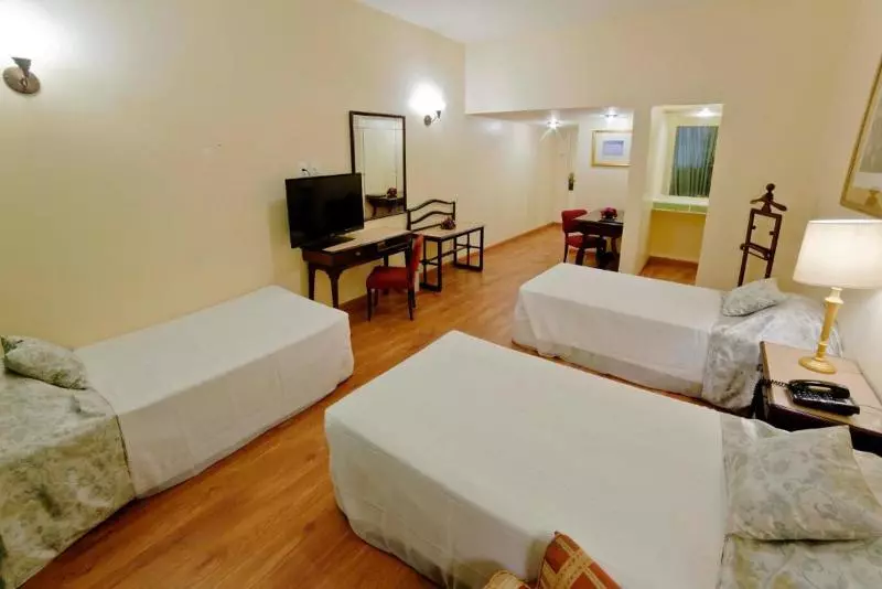 デラックストリプルルーム, Dayrell Hotel E Centro De Convenções