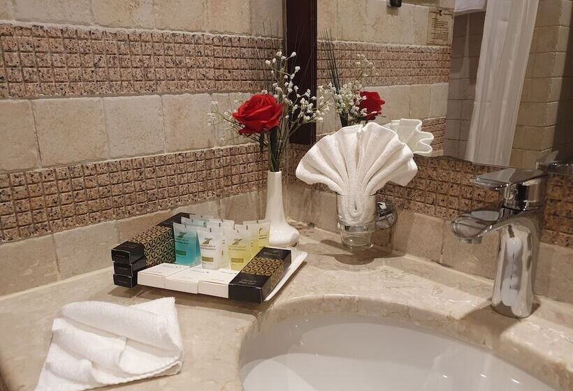 スタンダードトリプルルーム, Dorrar Aleiman Royal