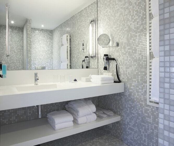 标准间, Empire Riverside