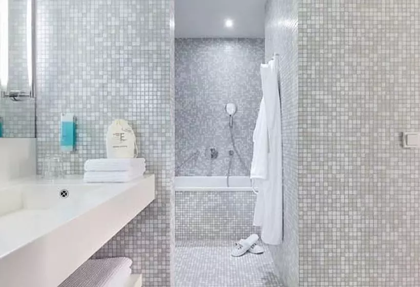 Deluxe Yhden Hengen Huone, Empire Riverside