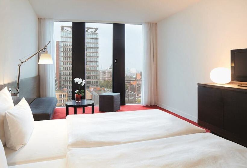 豪华单人间, Empire Riverside