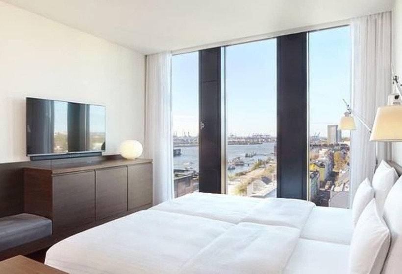 标准单人间, Empire Riverside