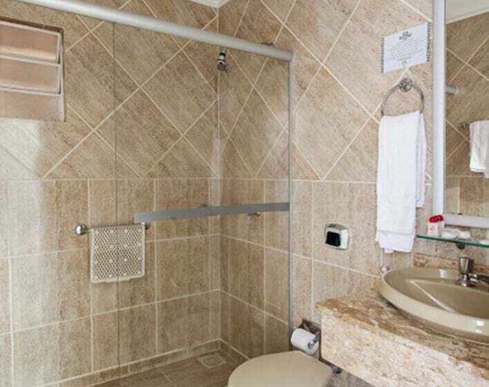 غرفة ديلوكس رباعية, Galo Vermelho