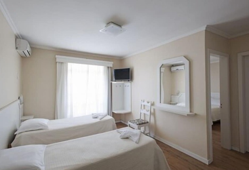 غرفة ديلوكس رباعية, Galo Vermelho