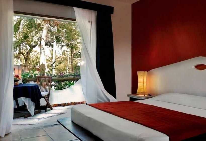 اتاق لوکس با چشم‌انداز دریا, My Blue