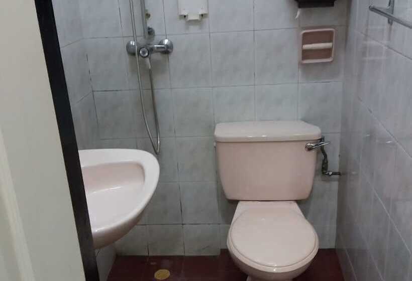 Standard Triple Room, New Asia Star