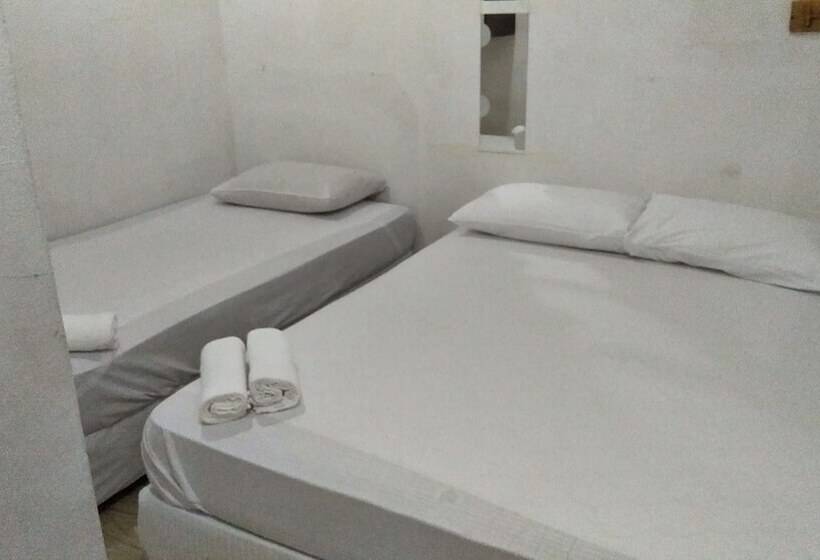 Standard Triple Room, New Asia Star