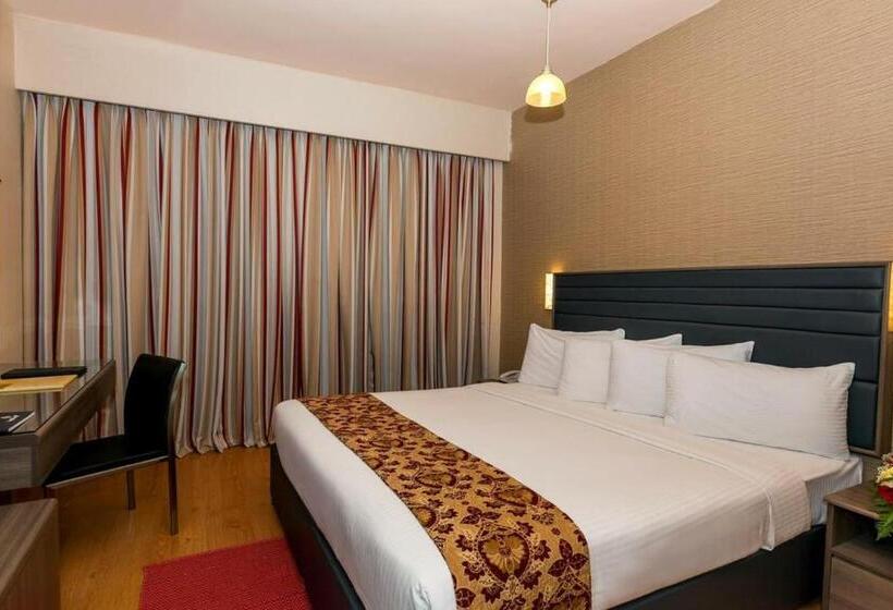 带大床的标准间, Oasis Deira