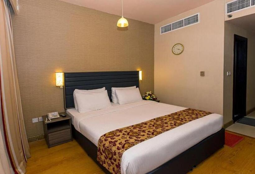 带大床的标准间, Oasis Deira