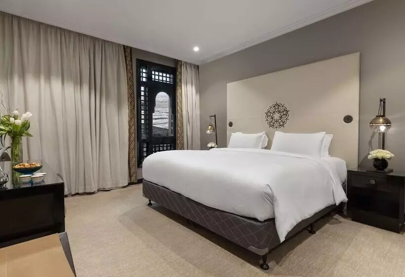 اتاق سوپریور با چشم‌انداز, Sofitel Shahd Al Madinah
