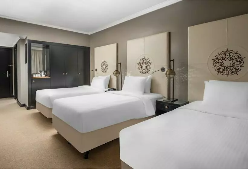 اتاق کلاسیک سه تخته, Sofitel Shahd Al Madinah