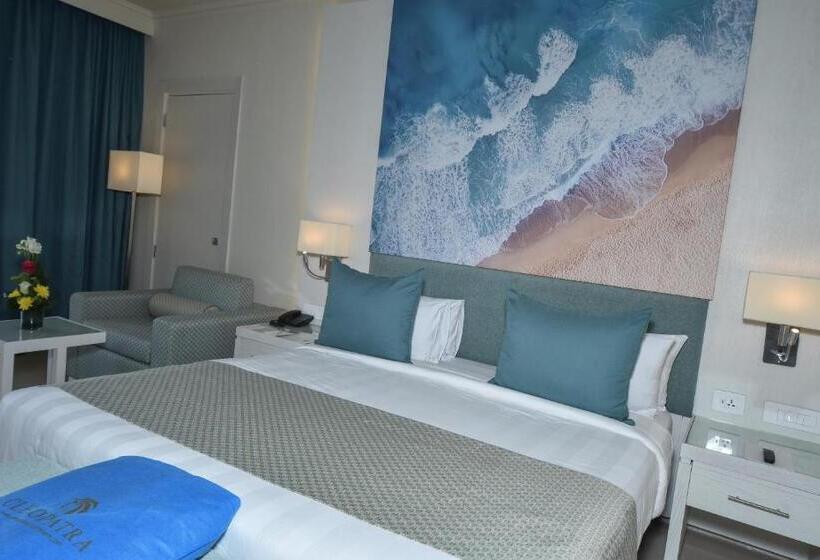 اتاق لوکس با چشم‌انداز استخر, Cleopatra Luxury Resort Sharm El Sheikh