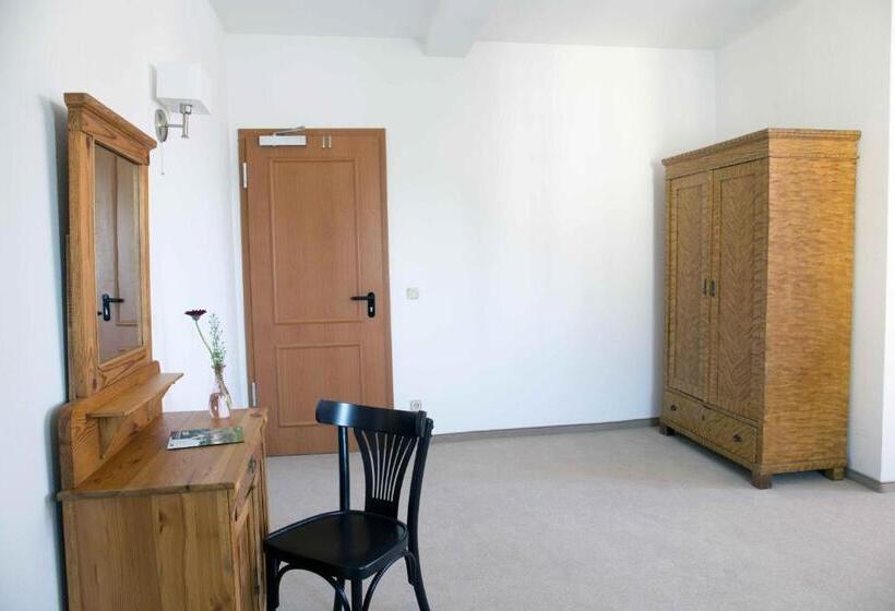 Семейный Номер Deluxe, 1912